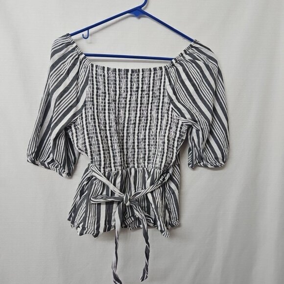 Womens Sz Small Old Navy Stripe Wrap Blouse Gray White V Neck Yk2 Peasant Beachy - Picture 5 of 10